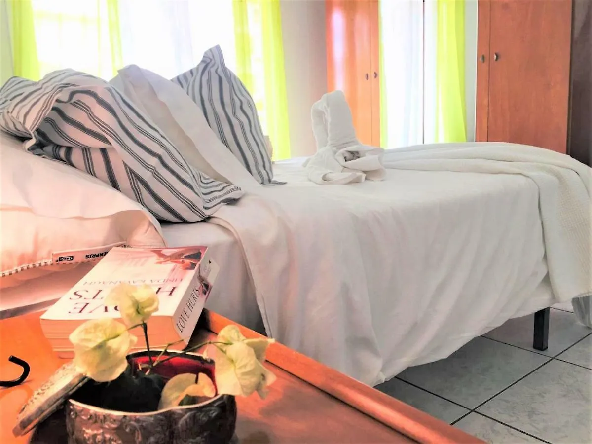 公寓 洛斯克里斯蒂亚诺斯 Debby House Sea And Sun Los Cristianos酒店